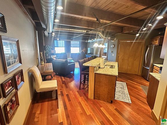 4th image of 302 Jones St Suite 510