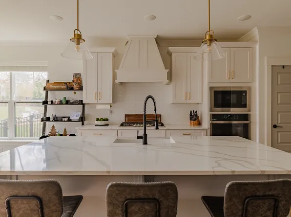 2604 Bramblewood Ln, Thompsons Station, TN 37179