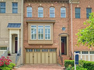 6745 Darrells Grant Pl, Falls Church, VA 22043