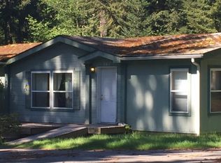 547 Lagoon Point Rd, Greenbank, WA 98253