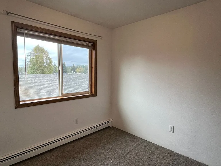4897 Dartmouth Dr — Photo 9
