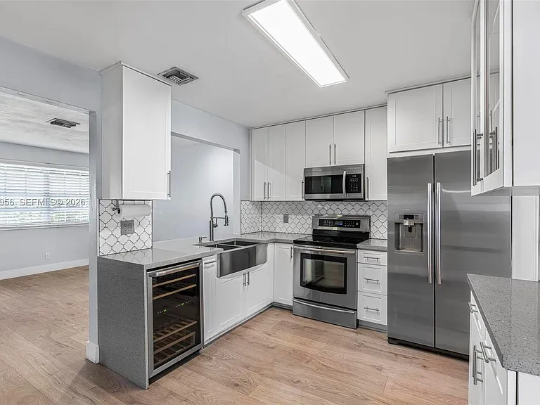 5001 SW 92nd Ter — Photo 10