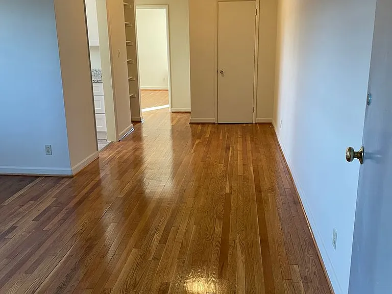 Lee Albemarle Apartments — Photo 27