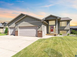 7304 W 65th St, Sioux Falls, SD 57106
