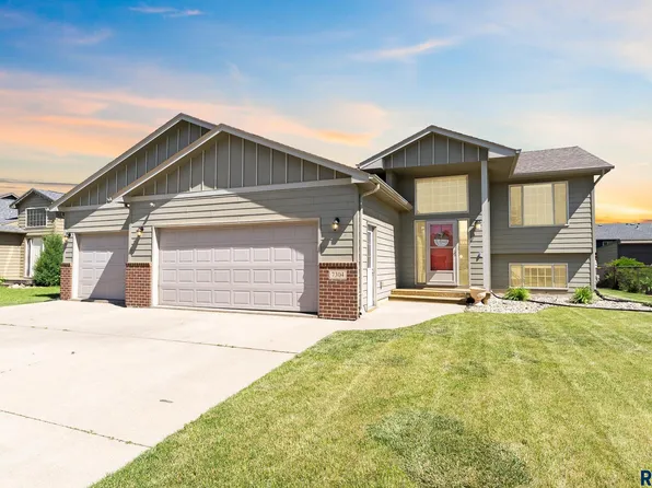 7304 W 65th St, Sioux Falls, SD 57106