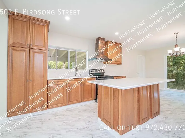 1502 E Birdsong St — Photo 6