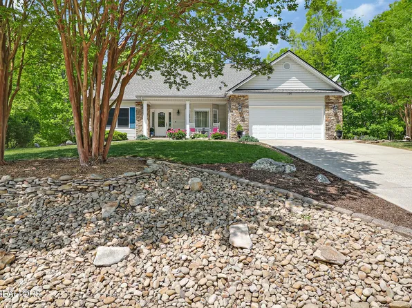 126 Mariners Dr, Fairfield Glade, TN 38558
