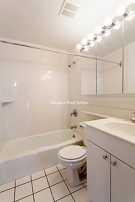 Rented by Mirador Real Estate | media 13