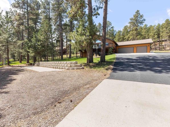 12177 Bluebird Ct, Sturgis, SD 57785