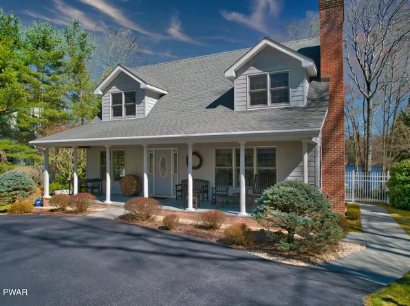 147 W Shore Rd, Shohola, PA 18458