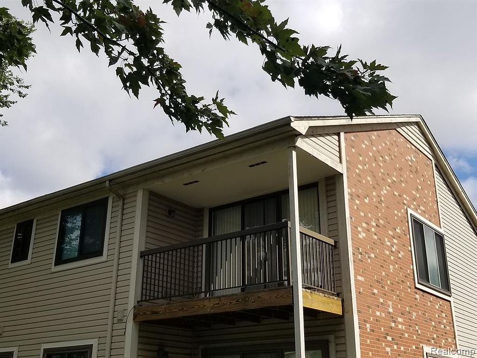 30611 Hidden Pines Ln, Roseville, MI 48066 MLS 20230079325 Zillow