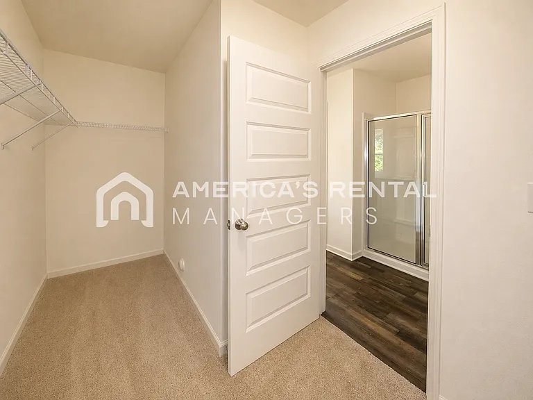 309 Oakmont Cir — Photo 40