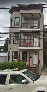 71 Maple St, Yonkers, NY, 10701