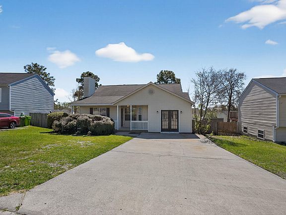 3rd image of 324 Trowbridge Rd