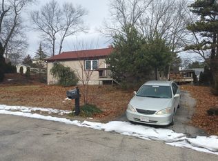 16 Cold Spring Dr, West Warwick, RI 02893