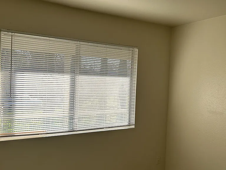 120 E Fairmont Ave #8 — Photo 36