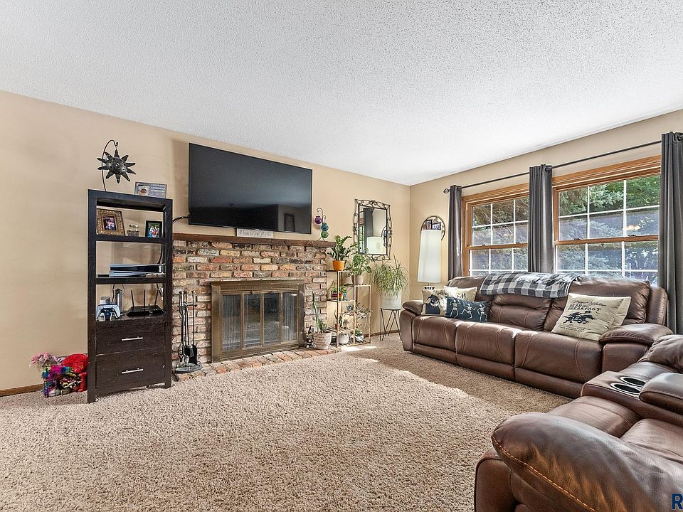 4405 S Marion Rd, Sioux Falls, SD 57106 MLS 22305587 Zillow