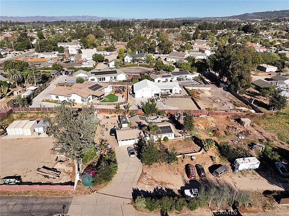 3rd image of 1418 Solomon Rd