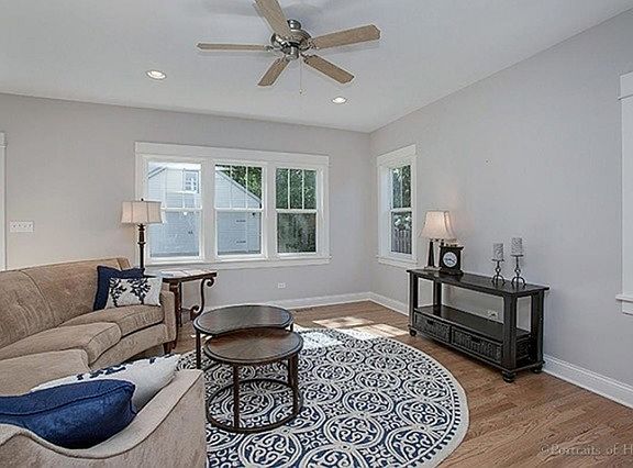 5th image of 386 Vine Ave