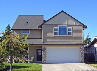 812 Henderson Rd, Hood River, OR 97031