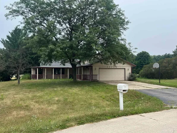 11128 Cedarbrook Rd, Roscoe, IL 61073