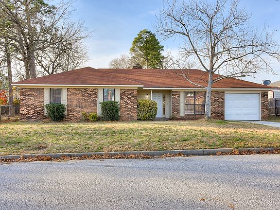 4th image of 3539 Andover Dr