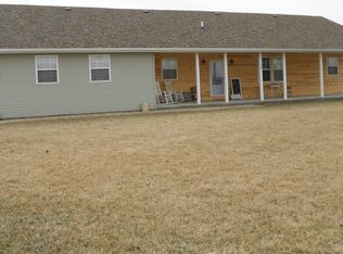 152 Prairie Ave, Bushnell, IL 61422