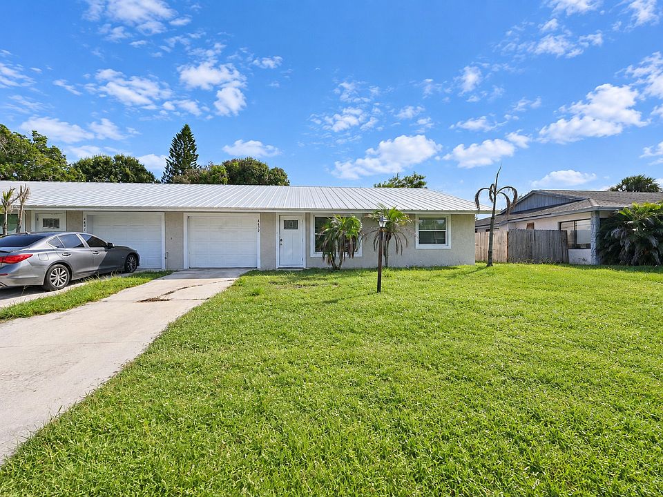 1st image of 4497 SE ROARING BROOK Way