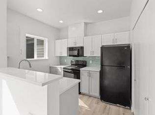 210 27th Ave #2B-1BA-905SQFT, Milton, WA 98354