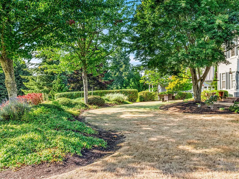 2178 Douglas Dr NE — Photo 47