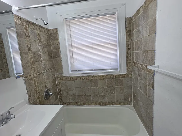 12 Hilltop Rd #R1 — Photo 6