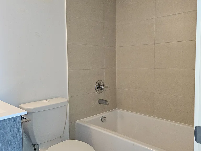 275 Village Green Sq #316 — Photo 15