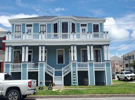 1502 Winnie St, Galveston, TX