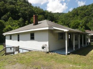 2001 Gulf Rd, Corinne, WV 25826