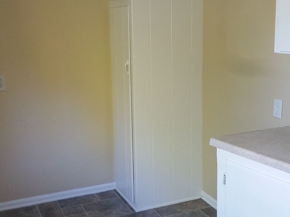 Comes w new gas stove
