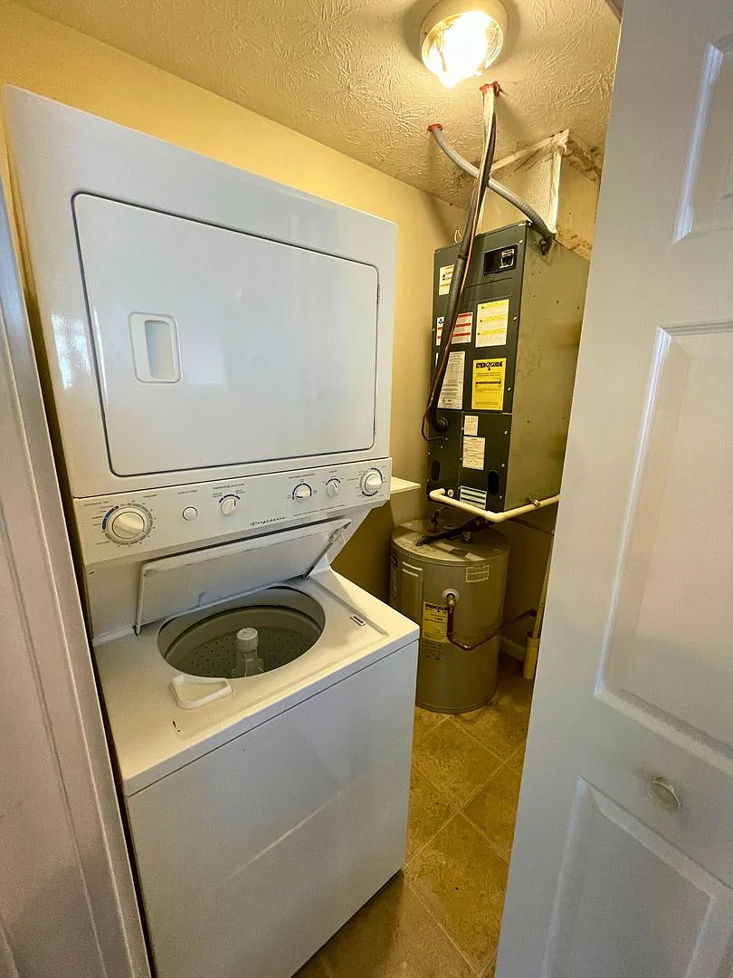 Columbia Square Apartments — Photo 4