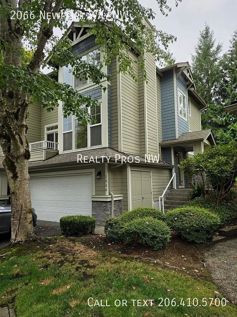 Spacious 3-Bedroom Issaquah Townhome with Bonus Room and Two-Car Garage — Photo 1