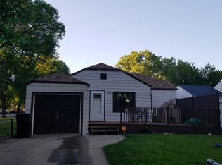 902 E F Ave, Bismarck, ND 58501