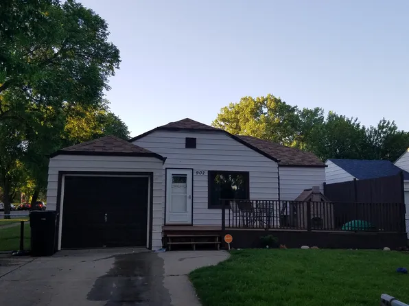 902 E F Ave, Bismarck, ND 58501