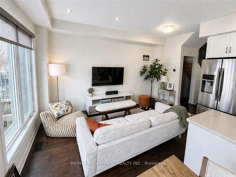 377 Glancaster Rd #16 — Photo 9