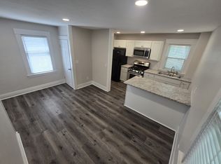 551 Crescent St NE APT 3, Grand Rapids, MI 49503