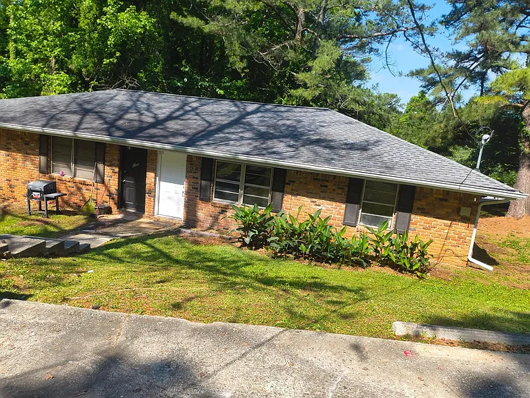 4351 Hendrix Dr — Photo 4