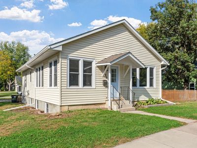 230 Lynn Rd SW, Hutchinson, MN, 55350