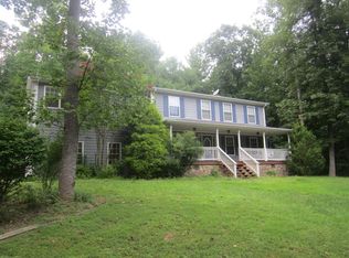 102 Hickory Ln, New Castle, VA 24127