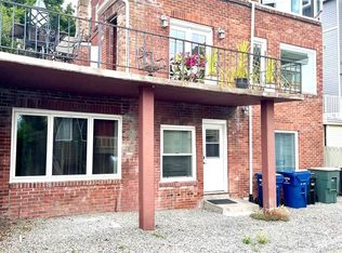 3724 34th Ave SW APT 2, Seattle, WA 98126