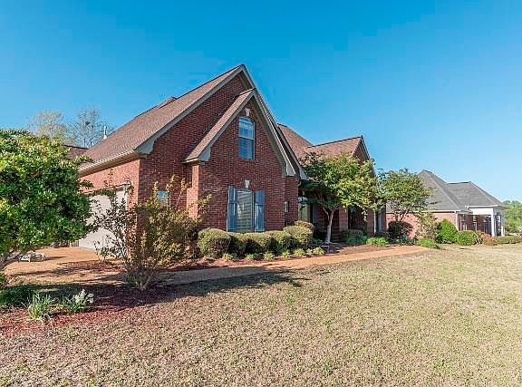 2nd image of 102 Claudia Dr