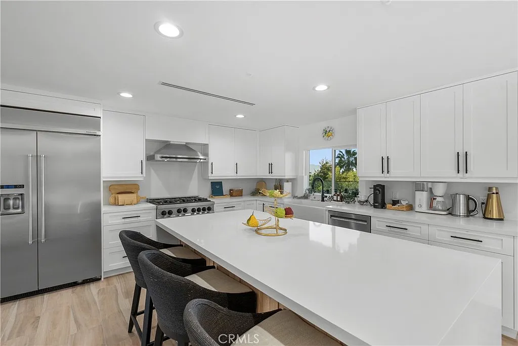 7 bed, 3788 sqft, $15,000 — Photo 4