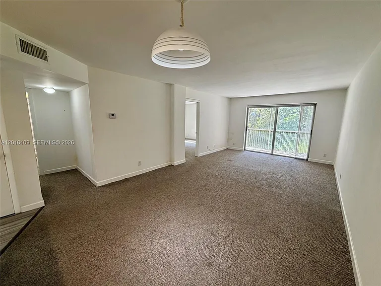 1075 Riverside Dr #306 — Photo 9