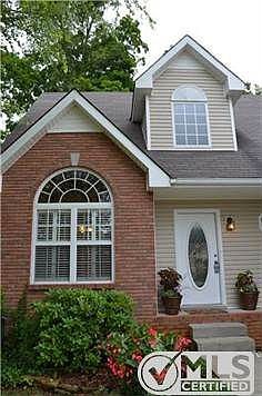 2nd image of 3325 Poplar Hl