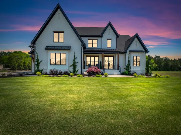 1061 Annecy Pkwy, Nolensville, TN 37135